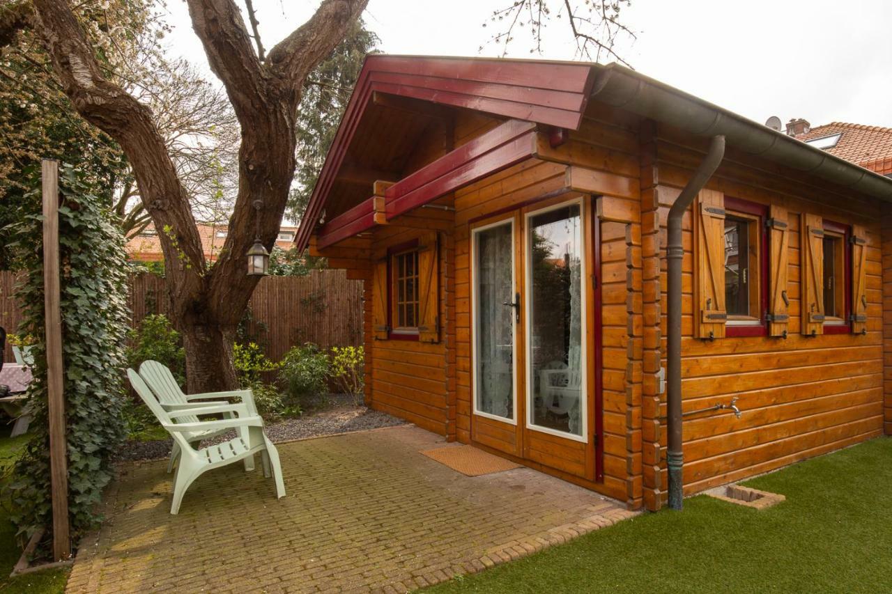 ヒルフェルスム Onder De Kersenboom Bed & Breakfast エクステリア 写真