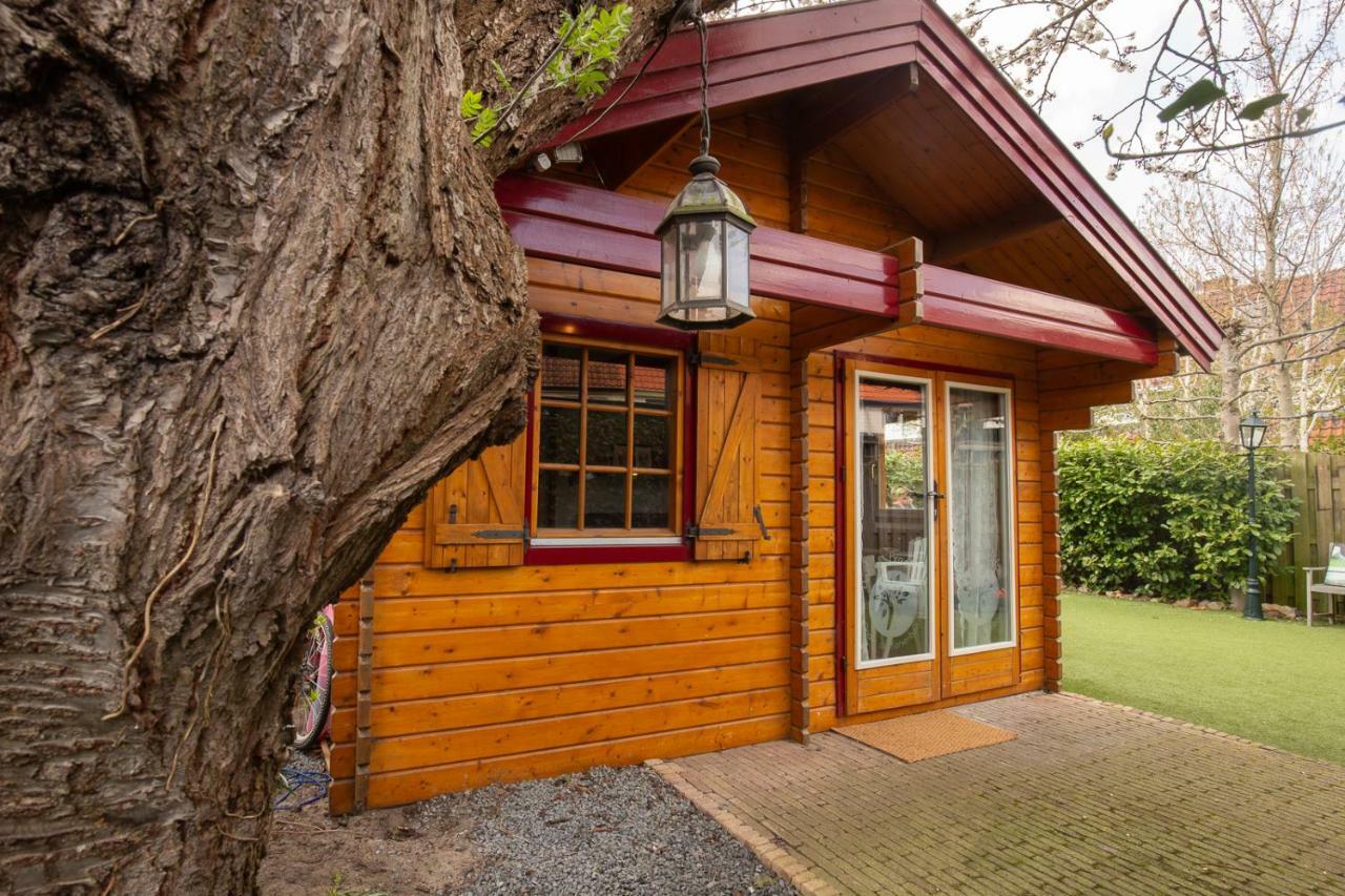 ヒルフェルスム Onder De Kersenboom Bed & Breakfast エクステリア 写真
