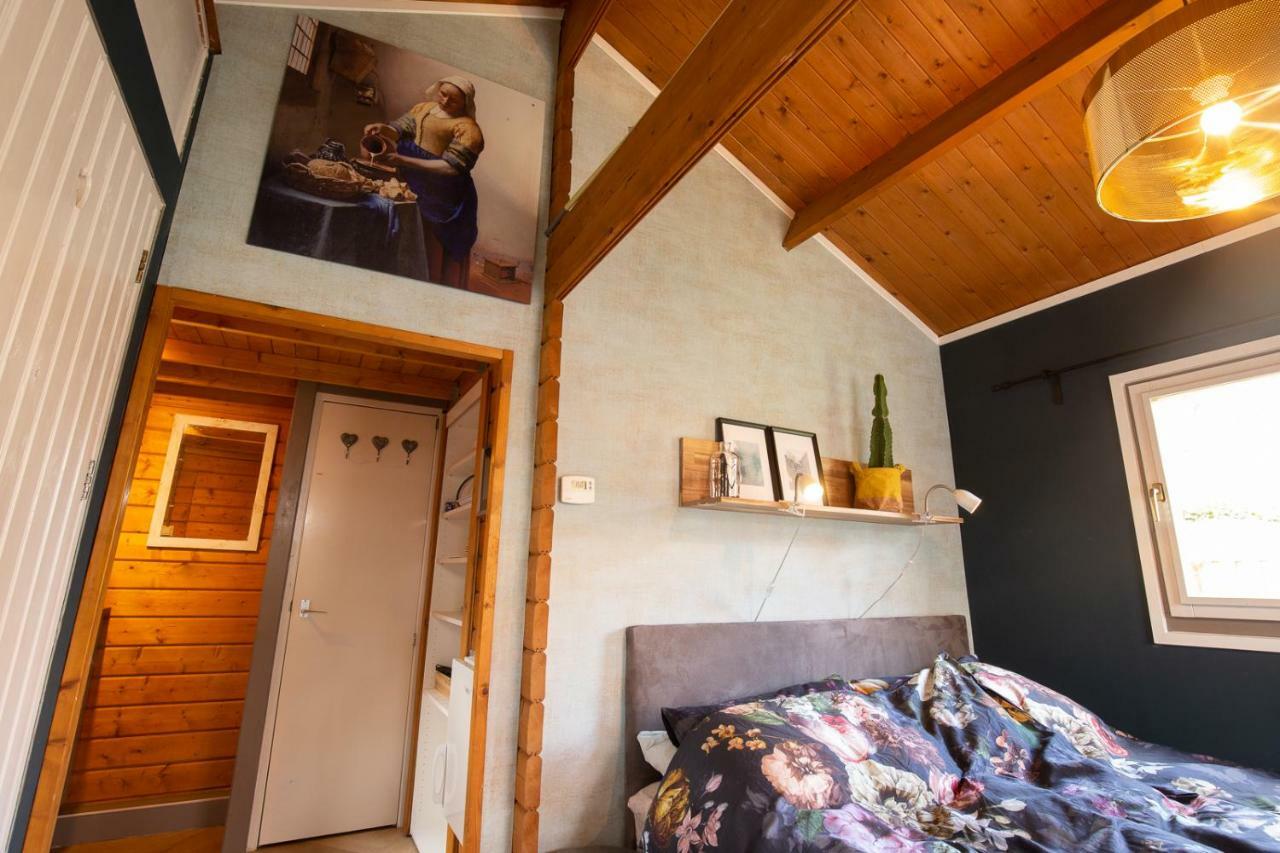 ヒルフェルスム Onder De Kersenboom Bed & Breakfast エクステリア 写真